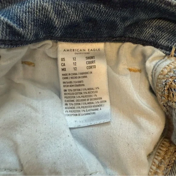 AE Stretch Ripped Curvy Mom Jeans in Size 12 Short - Picture 5 of 5